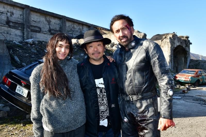 ニコラス・ケイジ主演作のメイキング写真公開 モト冬樹、ルー大柴らのコメントも「まさに藪からスティック」