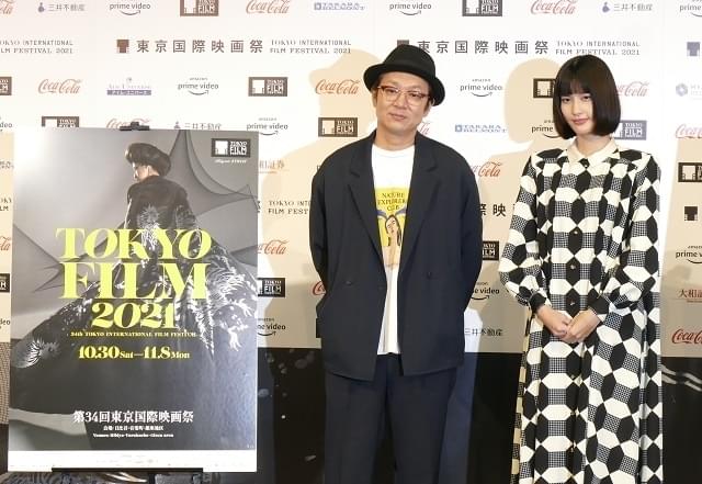 吉田恵輔監督（左）