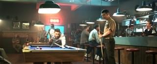 「シャザム！」へのオマージュ演出も？ アメコミ俳優の共演シーン収めた「モーリタニアン」本編映像