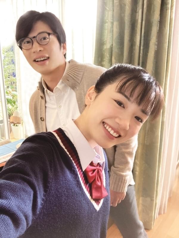 家族写真ショットを公開