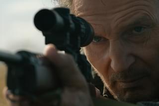 リーアム・ニーソンが孤独な少年の守護神に！ 麻薬カルテルとの激しい銃撃戦を映した「マークスマン」予告編＆場面写真披露