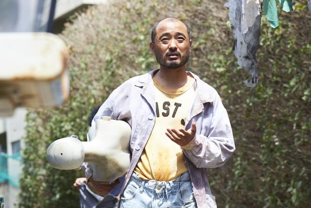 このおじさん何者?