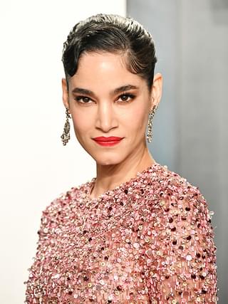 ザック・スナイダー監督の新作SFにソフィア・ブテラが主演