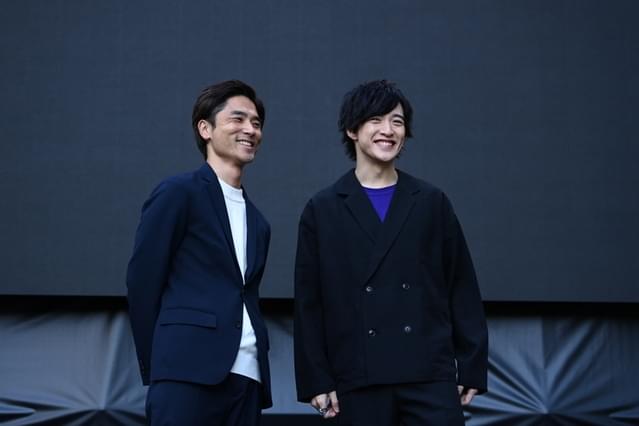 大森敬仁プロデューサー（左）と上遠野太洸