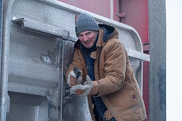 リーアム・ニーソン「格闘シーンはできるだけ自分で」 主演作「アイス・ロード」車内アクション映像公開