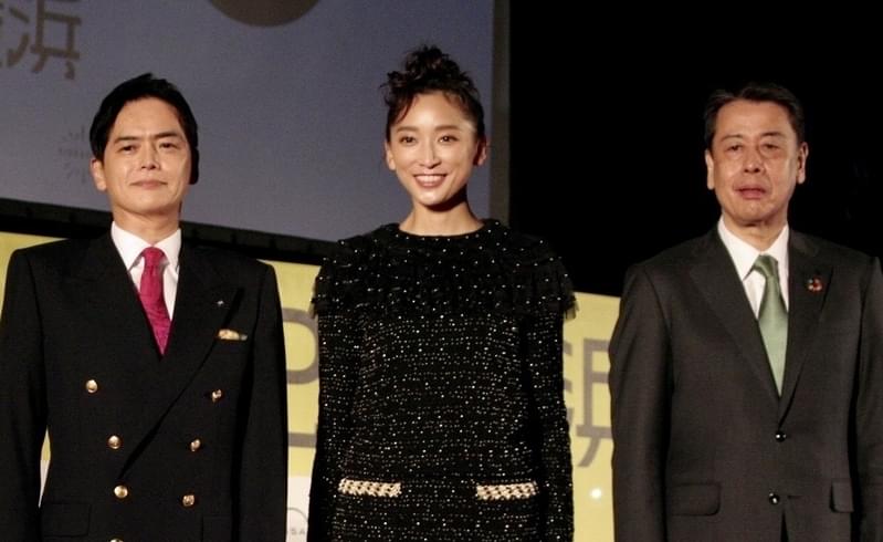 フランス映画祭2021 横浜が開幕 フェスティバル・ミューズの杏、美しいブラックドレスで登場！