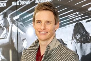 エディ・レッドメイン「リリーのすべて」でトランスジェンダー女性演じたのは間違いだったと語る