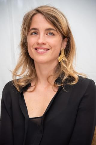 【パリ発コラム】「燃ゆる女の肖像」アデル・エネル、「#MeToo」告発本で過去の被害、ポランスキーへの批判を語る