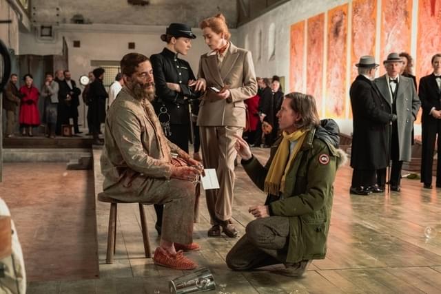 ベニチオ・デル・トロを演出するウェス・アンダーソン監督