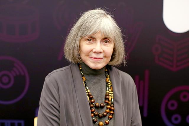 トム・クルーズ＆ブラッド・ピット出演「インタビュー・ウィズ・ヴァンパイア」原作者アン・ライスさん死去