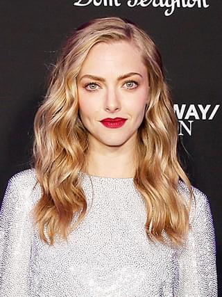 アマンダ・セイフライド主演“女性版ジョブズ”の失墜描く新ドラマ、3月に米配信