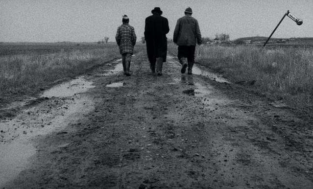 7時間18分にわたる伝説の傑作「サタンタンゴ」