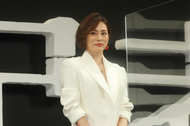 登壇した米倉涼子