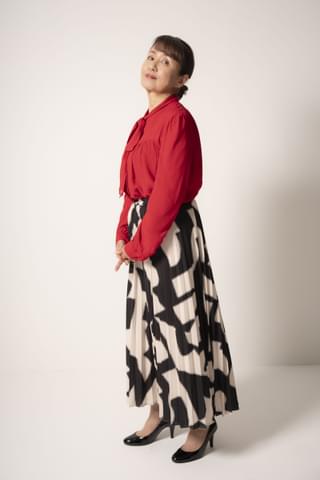 烏丸せつこ、34年ぶり主演作「なん・なんだ」夫と愛人の間で揺れる女心をチャーミングに好演も辛口ジャッジ