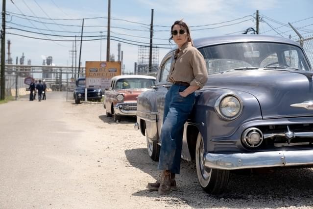 男を待ち伏せするマヤ