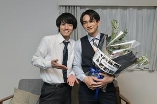 「チェリまほ」赤楚衛二＆町田啓太、笑顔と感涙のクランクアップ！「この経験も思い出も僕の宝物」