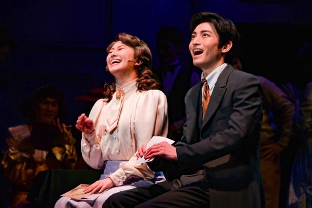 アリス(桜井玲香)とジョー(木村)の映画デート