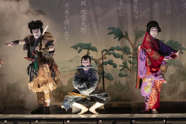 (左から)地雷太郎の中村獅童、天日坊の中村勘九郎、人丸お六の中村七之助