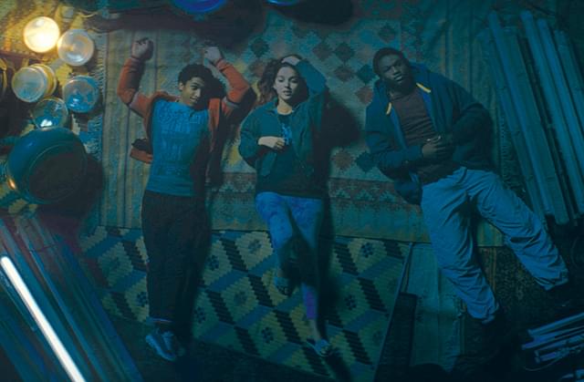 【「GAGARINE ガガーリン」評論】パリ郊外の団地を「2001年宇宙の旅」に変えた、瞠目のファンタジー。