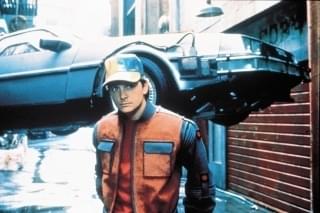 「バック・トゥ・ザ・フューチャー」デロリアンが電気自動車として復活