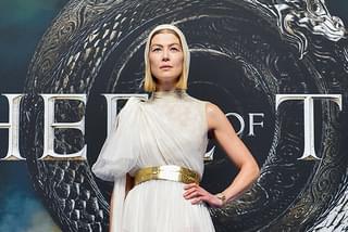 ロザムンド・パイク、パンデミックスリラー「Rich Flu」に主演