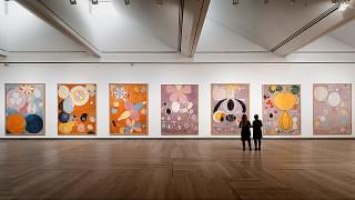 抽象的絵画の先駆者でありながら世に知られることなく生涯を閉じた女性画家のドキュメント予告編