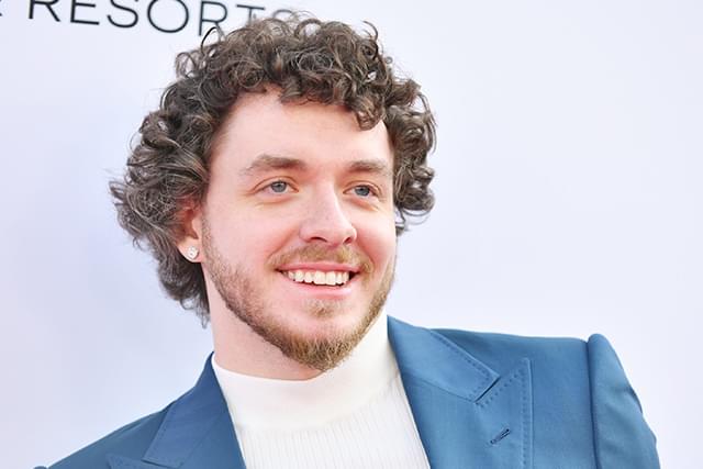 90年代のアクションコメディ「ハードプレイ」リメイク版にジャック・ハーロウ主演