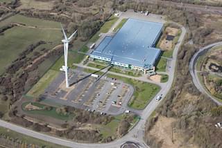 実写版「白雪姫」セットで火災 英パインウッドスタジオで既に鎮火