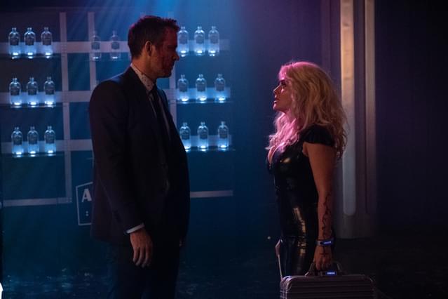 クラブで大乱闘！