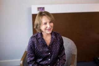 ディオールが監修、フランスの服飾文化を新世代に継承する「オートクチュール」主演ナタリー・バイに聞く