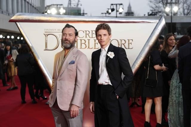 (左から)ジュード・ロウ、エディ・レッドメイン