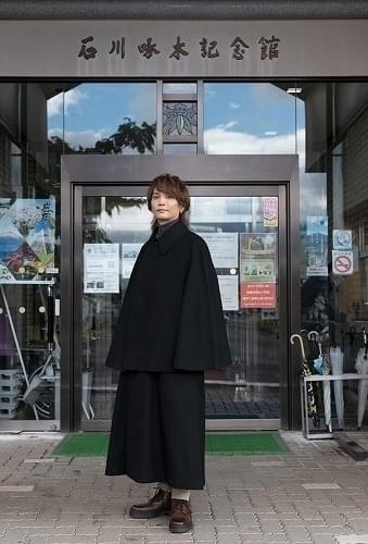 B5サイズで価格は3300円