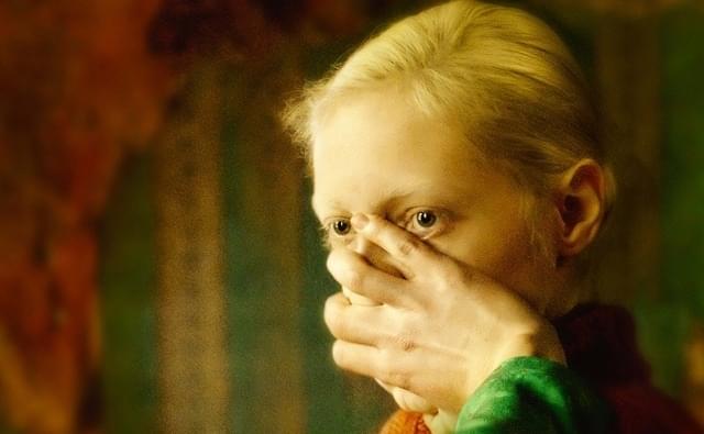 PTSDを抱えた元女性兵士の生と死の闘いを描く