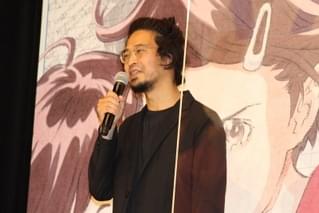 中村倫也「ハケンがとれる」特大スマイルで猛アピール！ 吉岡里帆は「自信作」としみじみ