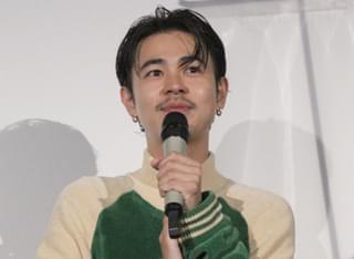 成田凌、「ニワトリ」シリーズは“原点” かなた狼監督の印象は「命を懸けてぶつかっていい人」