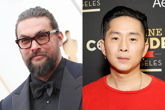 ジェイソン・モモア（左）、ジャスティン・チョン監督（右）