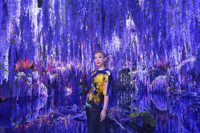 撮影現場での蜷川実花監督