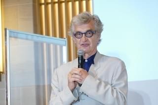 ビム・ベンダース監督と役所広司がタッグ 東京のトイレを舞台にしたアートフィルムの製作決定