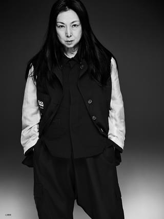 「女囚さそり」シリーズ×ヨウジヤマモト！ 梶芽衣子がコレクションのビジュアルモデルに