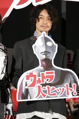 長澤まさみ「シン・ウルトラマン」で巨大化！ 迫力シーンも舞台裏は「ひとりで地味に」