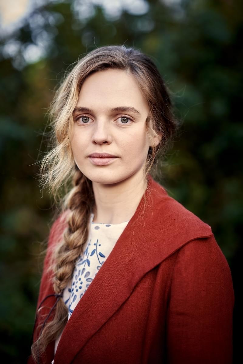 身分違いの恋を描く「帰らない日曜日」 新星オデッサ・ヤングが語る舞台裏、ラブシーンも