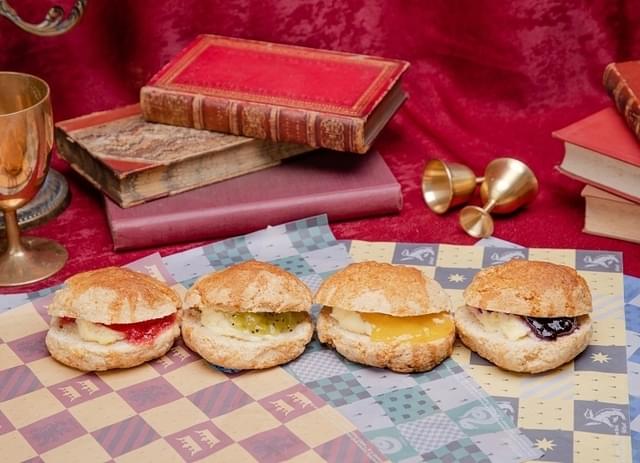 スコーン（各税込648円）