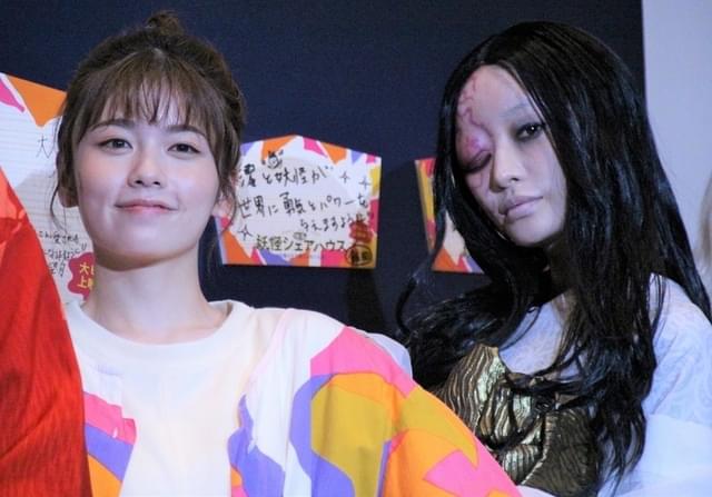 （左から）小芝風花、松本まりか