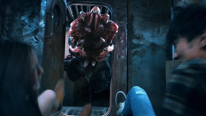 「グリード FROM THE DEEP」中華モンスターは出し惜しみがないのが良い【人間食べ食べカエルのホラー映画コラム】