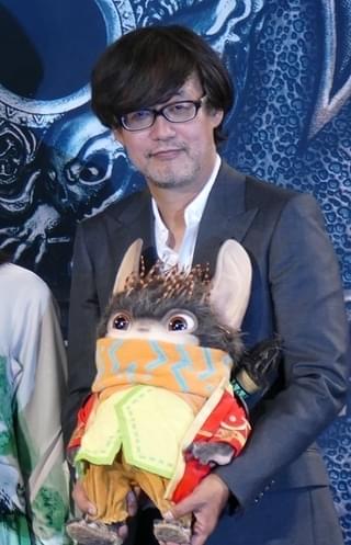 新垣結衣「恥ずかしかった」 星野源が歌う映画主題歌に合わせて“おばけ”ポーズ