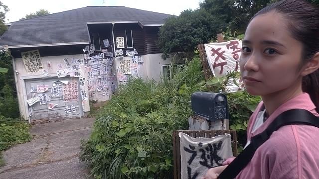 映画を撮りに来ただけなのに……世界を救う!?