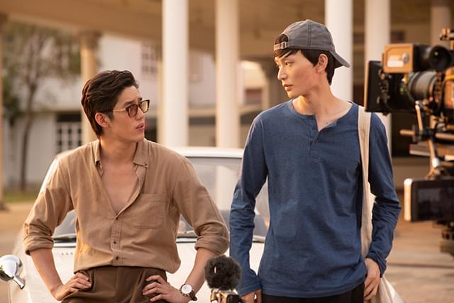 トー・タナポップ（左）とアイス・ナッタラット（右）が撮影を振り返るインタビュー＆メイキング映像を入手！