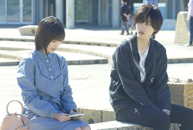 PVの印象的なシーンを写した場面写真6点も披露