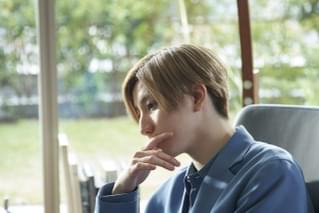 京本大我の努力が詰まった“超ナルシスト”な姿 「TANG タング」新場面写真