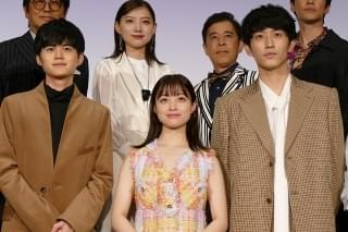 橋本環奈、ゴチ共演の岡村隆史から座長ぶりを絶賛される 「帰るのはものすごく早い！」と暴露も